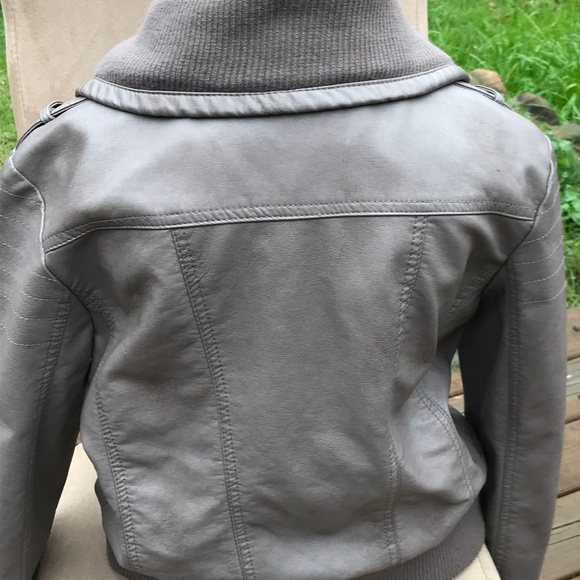 Leather-look jacket in a great taupe color - Picture 2 of 7